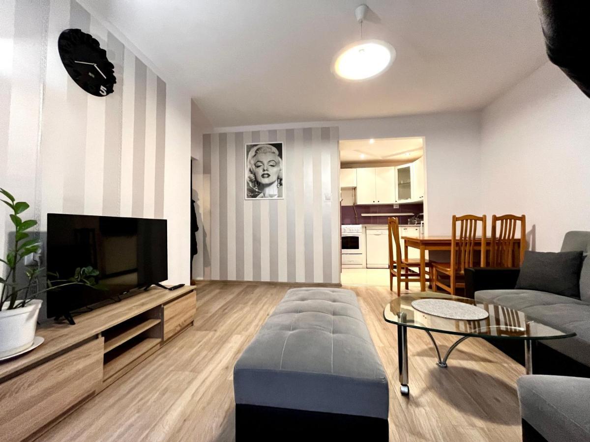 Charmig Apartment Cracóvia Exterior foto